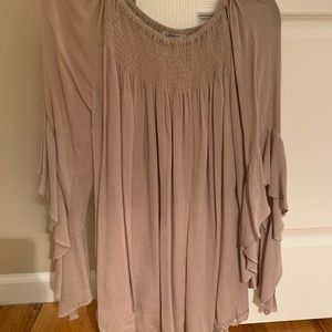 Bell sleeve top
